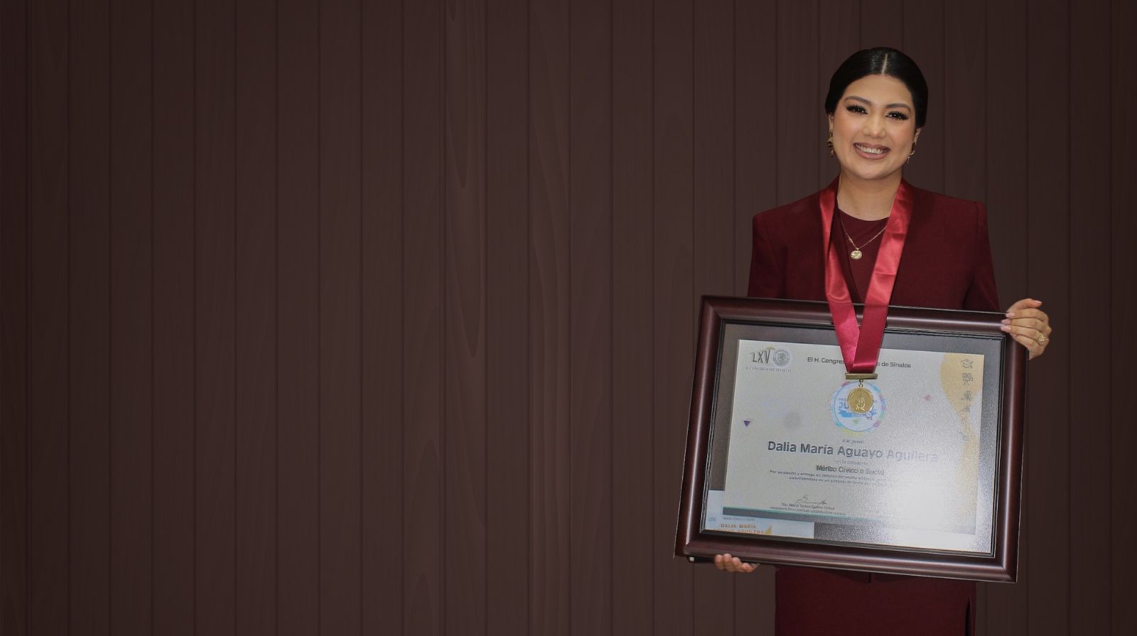 PREMIO  JUVENIL AL MÉRITO CÍVICO SOCIAL